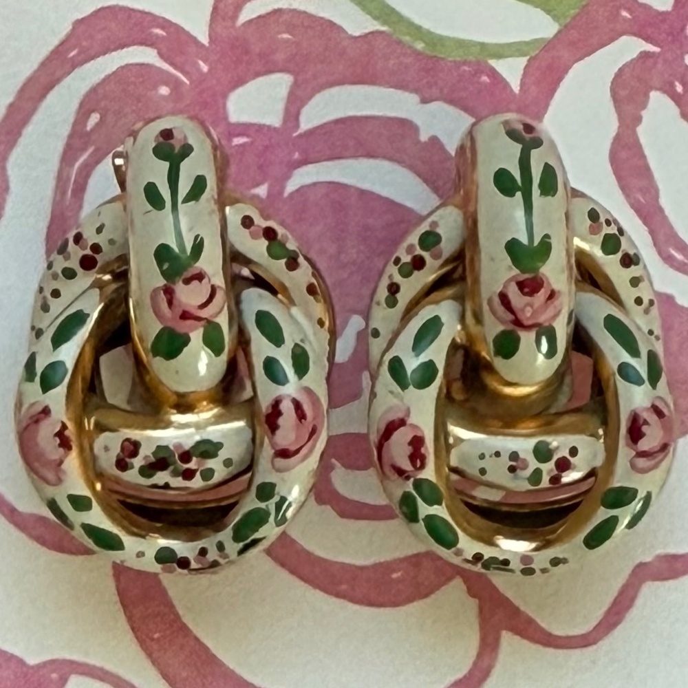 VINTAGE MARINO Classic Enamel Flowers on Golden Clip Earrings